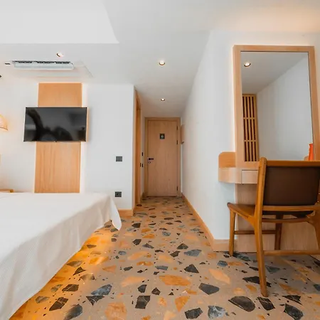 מלון Casa Colore Boutique House
